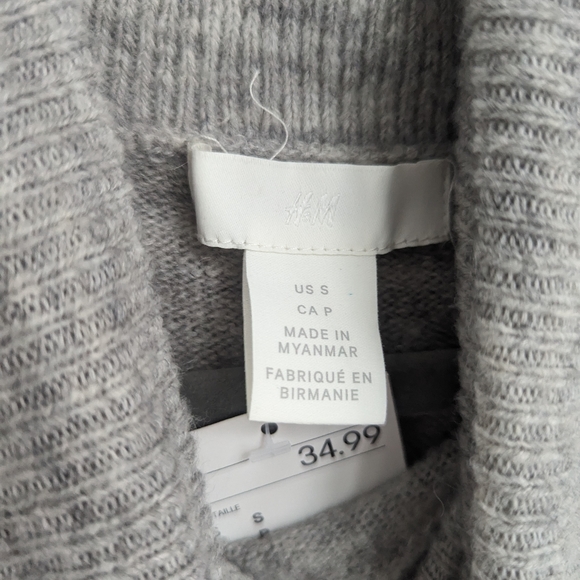 NWT H&M Turtleneck Sweater Dress - Picture 4 of 4